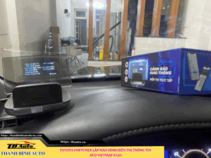 Toyota Fortuner gắn màn hình hiển thị thông tin HUD Vietmap H1AS Thanh Bình Auto