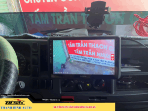 Xe Tải Isuzu gắn màn hình Oled A5 Thanh Bình Auto