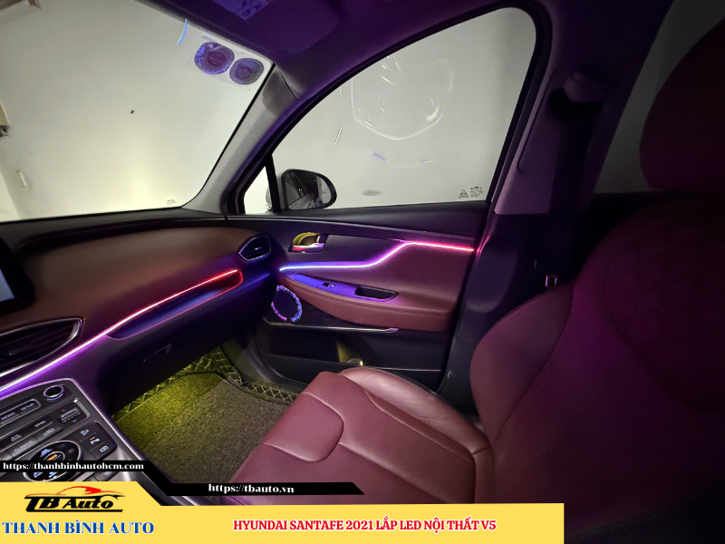 Hyundai Santafe 2021 lắp Led nội thất V5 8 Hyundai Santafe 2021 lắp Led nội thất V5 Thanh Bình Auto