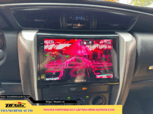 Toyota Fortuner 2017 gắn màn hình Zestech Z100 Thanh Bình Auto