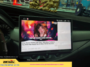 Toyota Innova 2018 gắn màn hình Oled 13.1 inch 3 Toyota Innova 2018 gắn màn hình Oled 13.1 inch Thanh Bình Auto